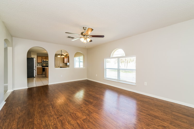 2,300/Mo, 4811 Petal Pawpaw Ln Saint Cloud, FL 34772 Living Room View 2