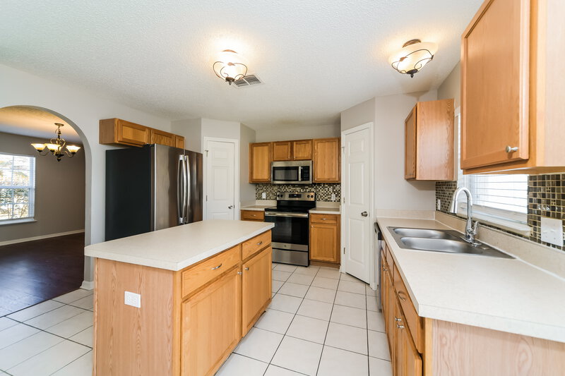 2,300/Mo, 4811 Petal Pawpaw Ln Saint Cloud, FL 34772 Kitchen View 2