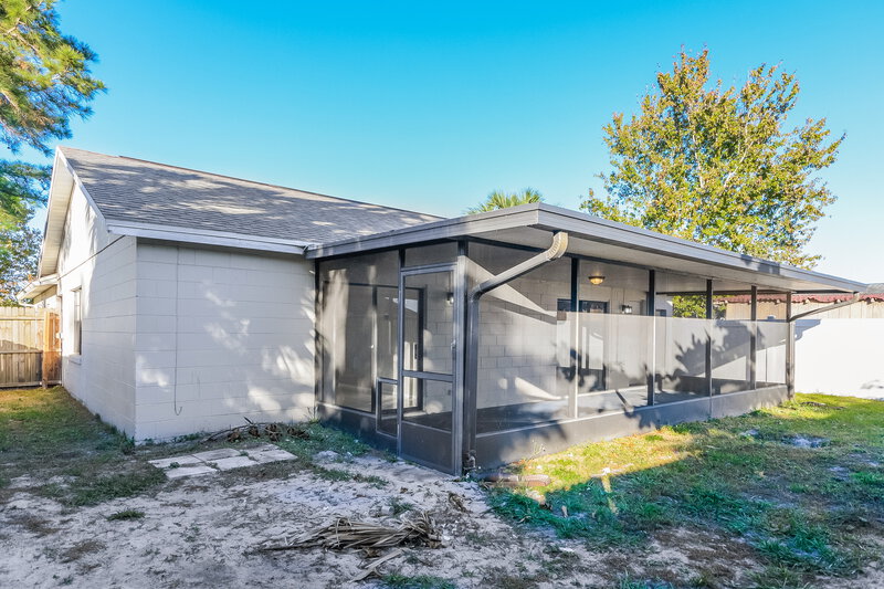 2,460/Mo, 3172 Burlington Dr Orlando, FL 32837 Rear View