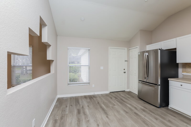 2,375/Mo, 331 Falling Leaf Way Casselberry, FL 32707 Kitchen View 2