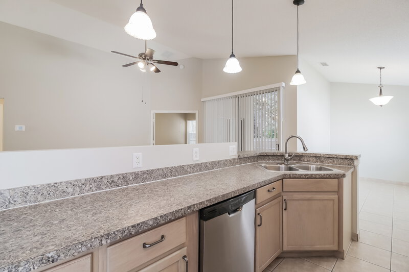 3,150/Mo, 2320 Coolbrook Court Oviedo, FL 32766 Kitchen View