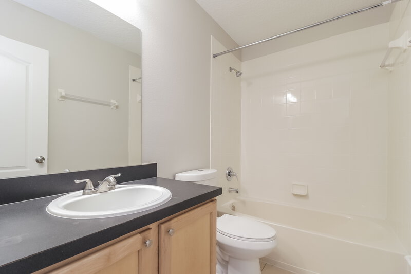 2,205/Mo, 1808 Sherbourne St Winter Garden, FL 34787 Bathroom View