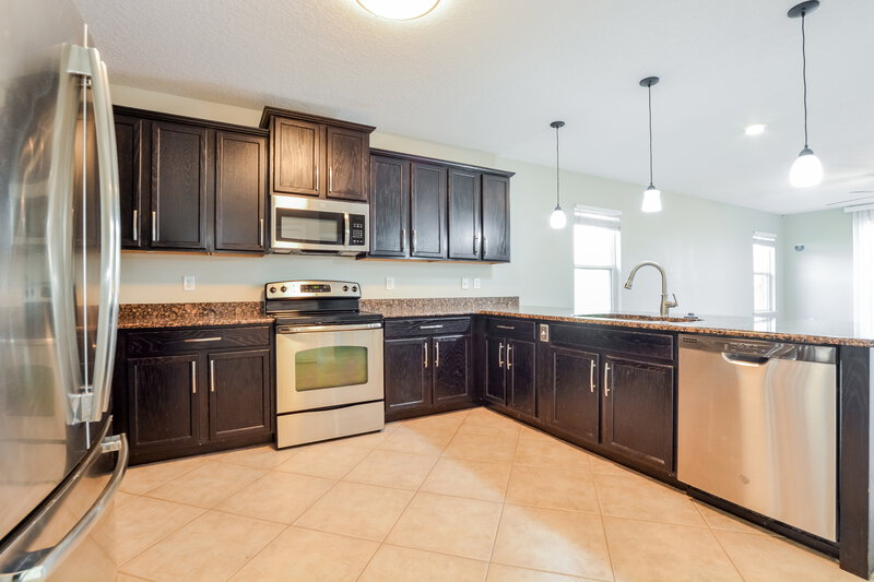 2,450/Mo, 3627 Ryegrass St Clermont, FL 34714 Kitchen View