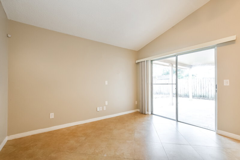 2,255/Mo, 2145 Pimlico St Orlando, FL 32822 Living Room View 2