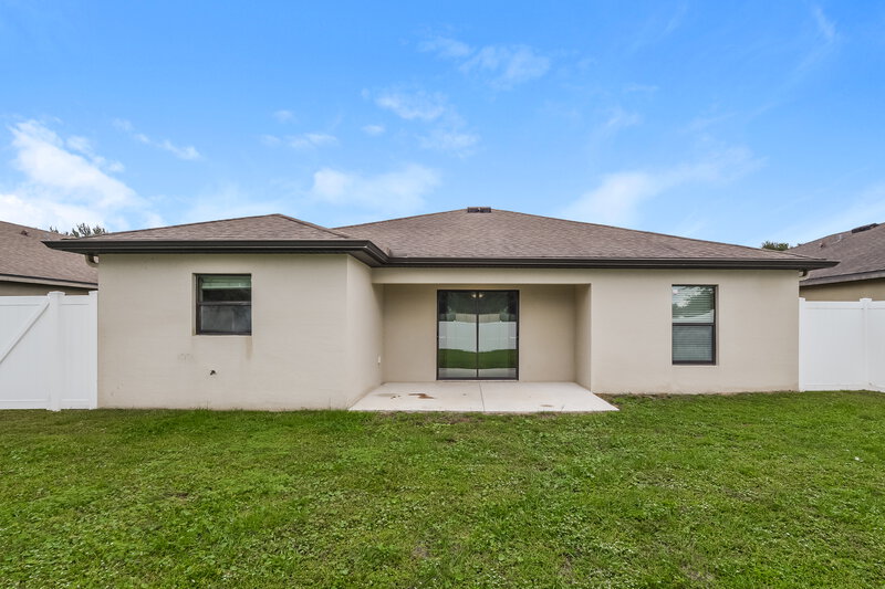 1,980/Mo, 2443 Bracknell Forest Trl Tavares, FL 32778 Rear View