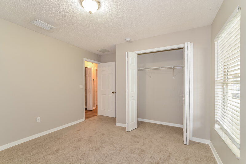 1,975/Mo, 46 Dorset Dr Kissimmee, FL 34758 Bedroom View 4
