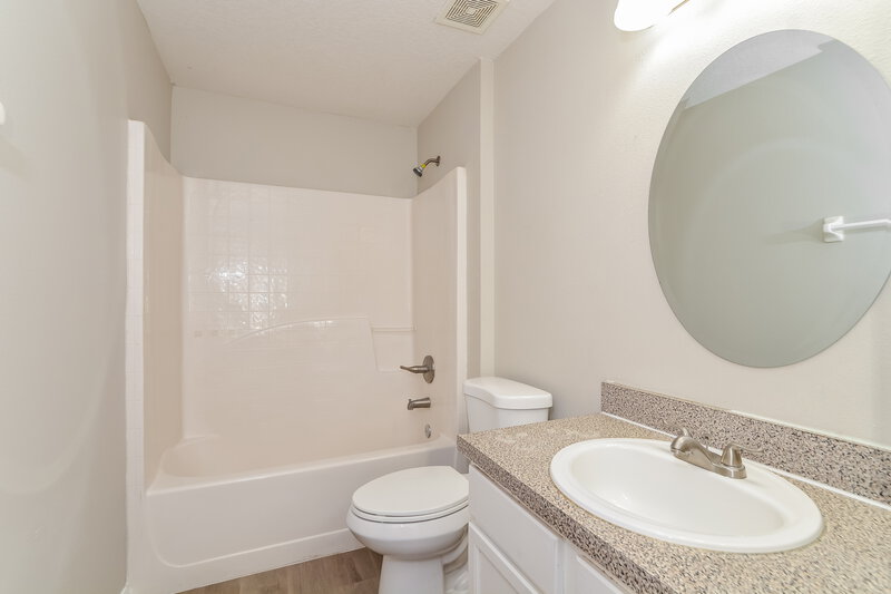 1,975/Mo, 46 Dorset Dr Kissimmee, FL 34758 Bathroom View