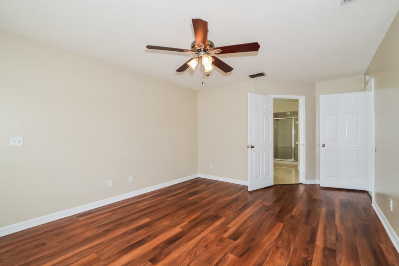 2,650/Mo, 8603 Fort Jefferson Blvd Orlando, FL 32822 Main Bedroom View 2