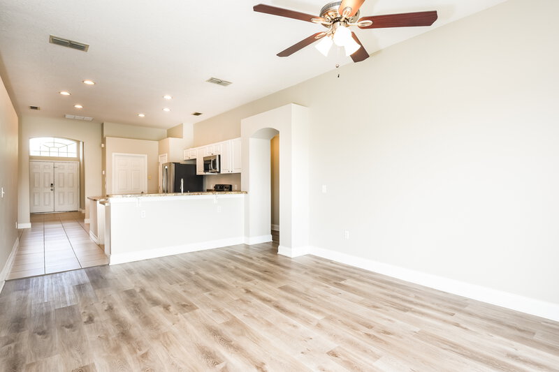 2,665/Mo, 11254 Moonshine Creek Cir Orlando, FL 32825 Living Room View 2