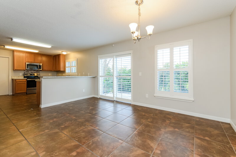 2,615/Mo, 438 Lisa Karen Cir Apopka, FL 32712 Dining Room View