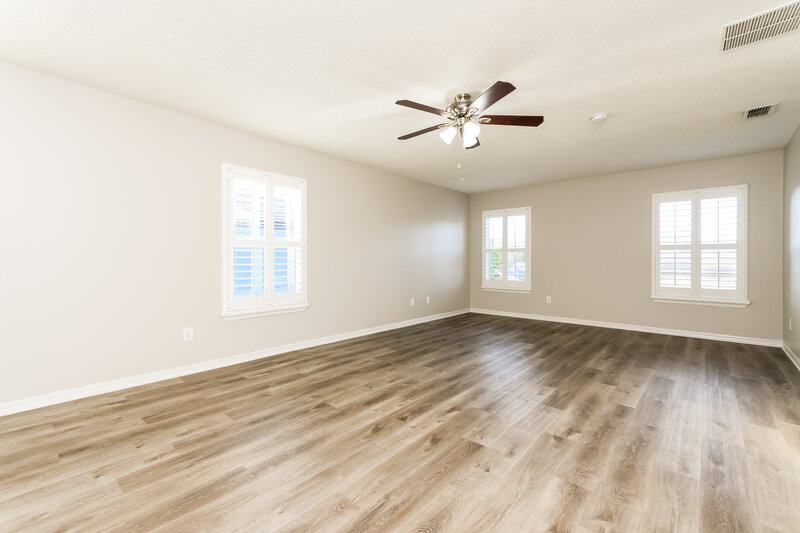 2,615/Mo, 438 Lisa Karen Cir Apopka, FL 32712 Main Bedroom View 2
