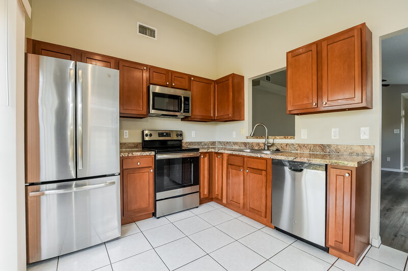 2,145/Mo, 2135 Eola Court Oviedo, FL 32765 Kitchen View