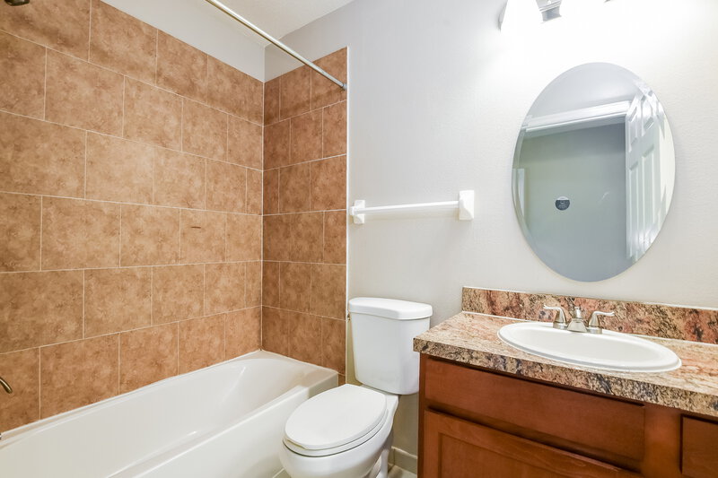 2,145/Mo, 2135 Eola Court Oviedo, FL 32765 Bathroom View