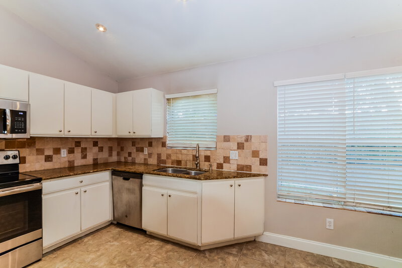 1,985/Mo, 354 Morning Creek Cir Apopka, FL 32712 Kitchen View