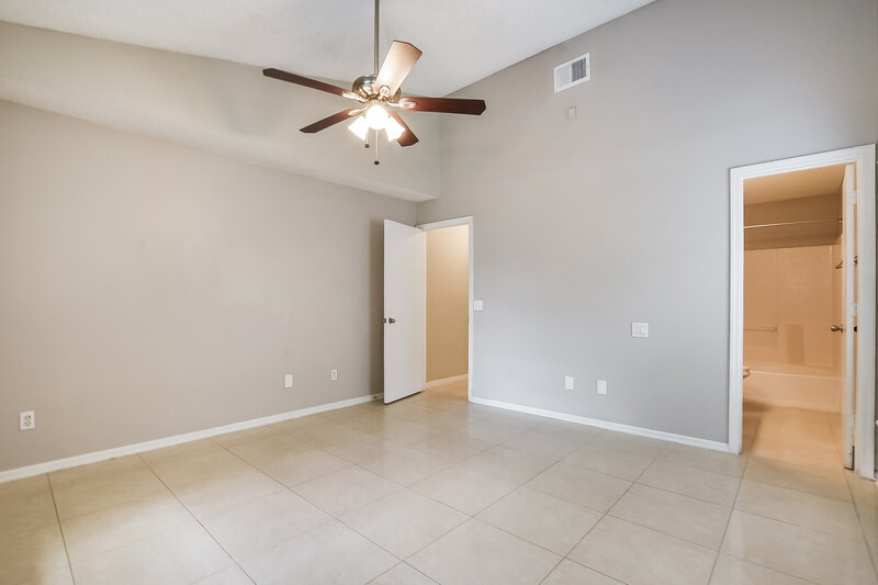 2,115/Mo, 2459 Parsons Pond Cir Kissimmee, FL 34743 Main Bedroom View 2