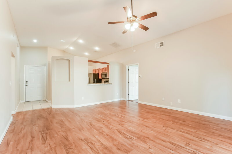 2,280/Mo, 4166 Shadow Creek Cir Oviedo, FL 32765 Living Room View 2