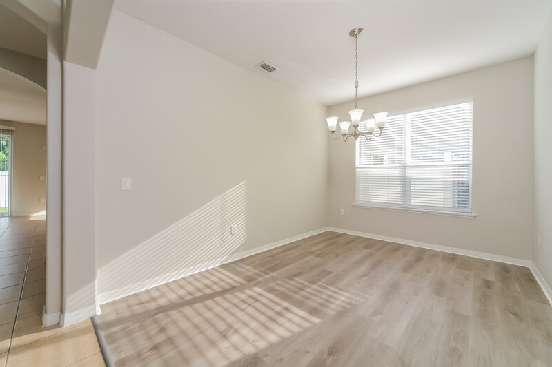 2,100/Mo, 2041 The Oaks Blvd Kissimmee, FL 34746 Dining Room View