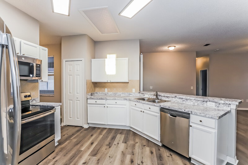 1,975/Mo, 4414 Canopy Ct Kissimmee, FL 34758 Misc View 4