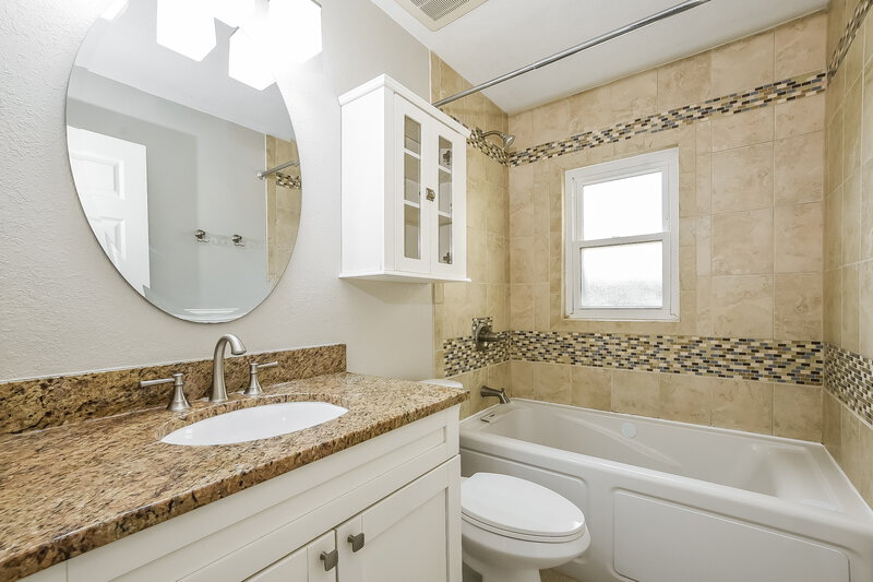 2,365/Mo, 4253 Cloverleaf Pl Casselberry, FL 32707 Bathroom View