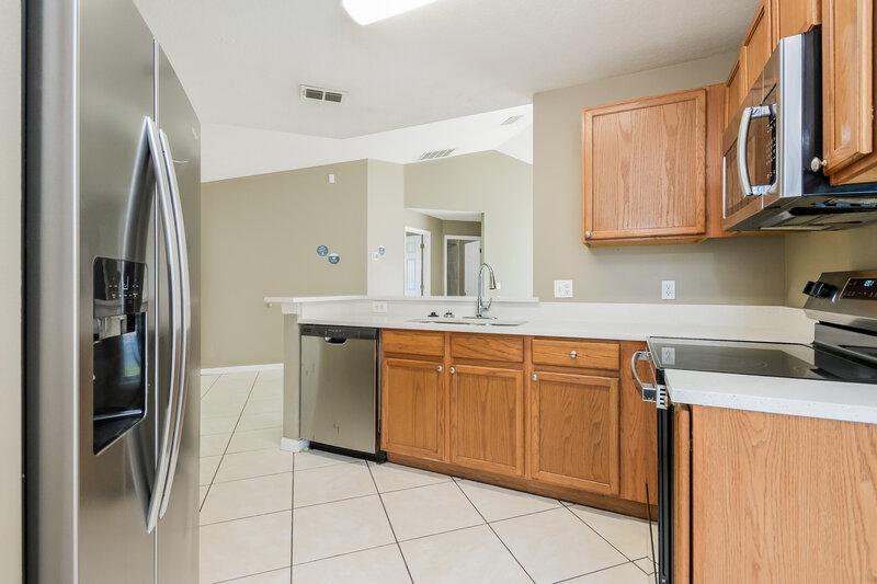 2,090/Mo, 3826 Kyle Dr Saint Cloud, FL 34772 Kitchen View 2