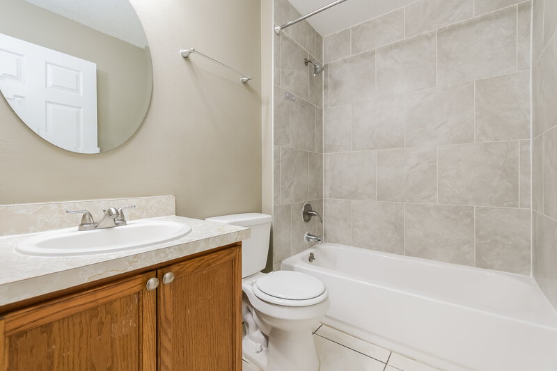 2,090/Mo, 3826 Kyle Dr Saint Cloud, FL 34772 Bathroom View