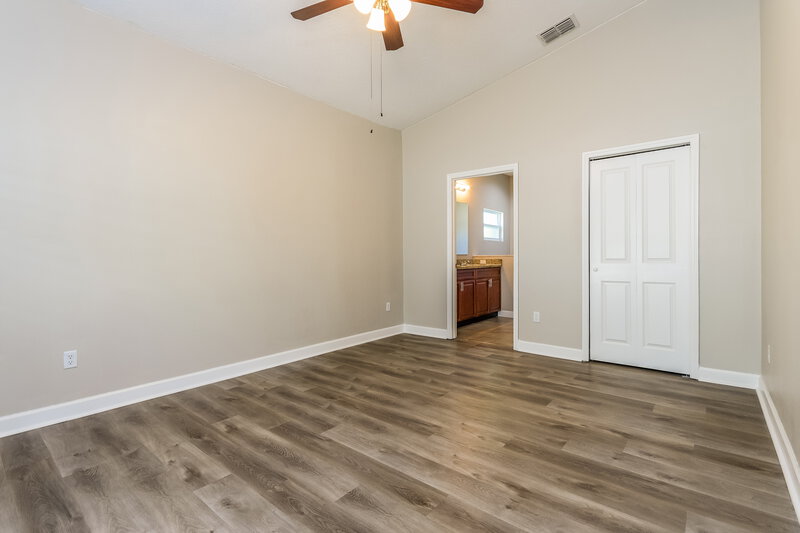 1,845/Mo, 628 Bayport Dr Kissimmee, FL 34758 Main Bedroom View