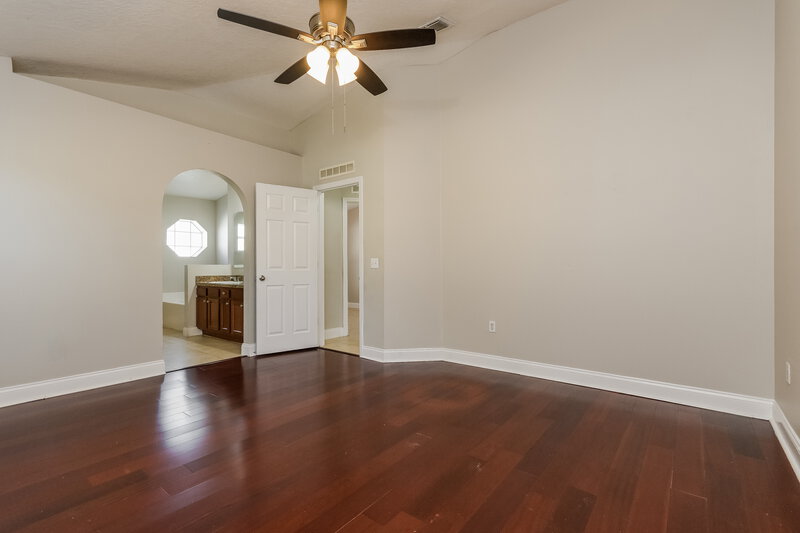 1,745/Mo, 588 Kilimanjaro Dr Kissimmee, FL 34758 Main Bedroom View 2