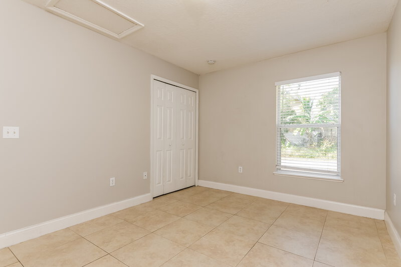 1,745/Mo, 588 Kilimanjaro Dr Kissimmee, FL 34758 Bedroom View 3
