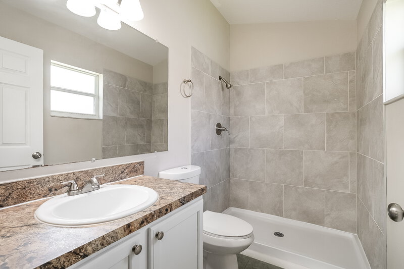 2,135/Mo, 2970 Cool Breeze Cir Saint Cloud, FL 34769 Bathroom View