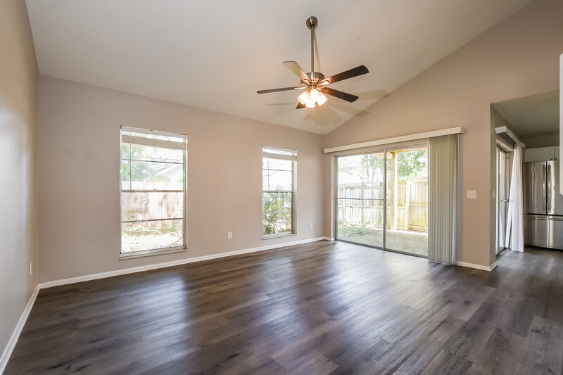 1,915/Mo, 1275 Pin Oak Dr Apopka, FL 32703 Family Room View