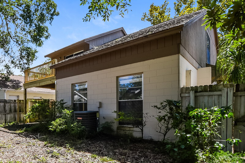 1,915/Mo, 1275 Pin Oak Dr Apopka, FL 32703 Rear View