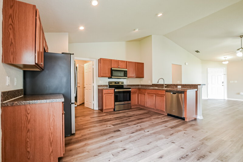 1,935/Mo, 3722 Ricky Ln Saint Cloud, FL 34772 Kitchen View