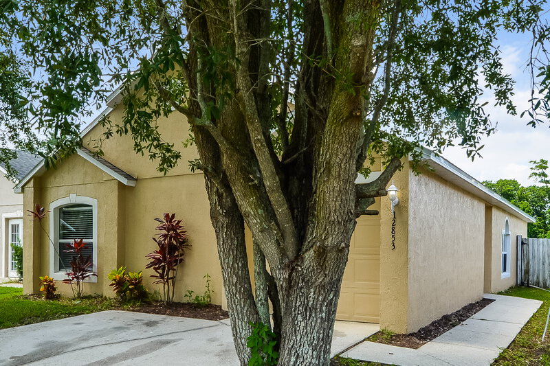 2,250/Mo, 12853 Parkbury Dr Orlando, FL 32828 Front View
