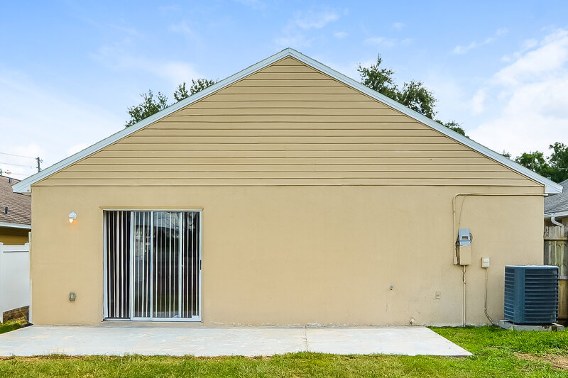 2,250/Mo, 12853 Parkbury Dr Orlando, FL 32828 Rear View