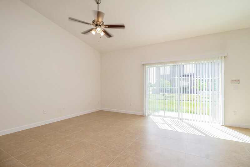 2,800/Mo, 101 Burlington Pl Kissimmee, FL 34758 Living Room View