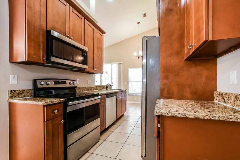 2,455/Mo, 2167 Kaylas Ct Orlando, FL 32817 Kitchen View 2