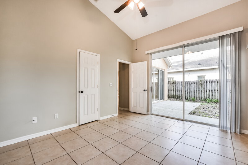 2,455/Mo, 2167 Kaylas Ct Orlando, FL 32817 Main Bedroom View