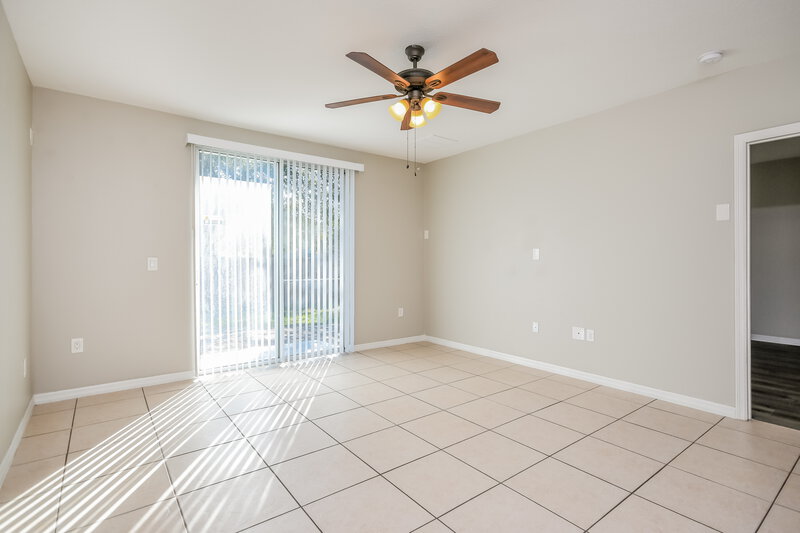 2,240/Mo, 3725 Ryegrass St Clermont, FL 34714 Living Room View 2