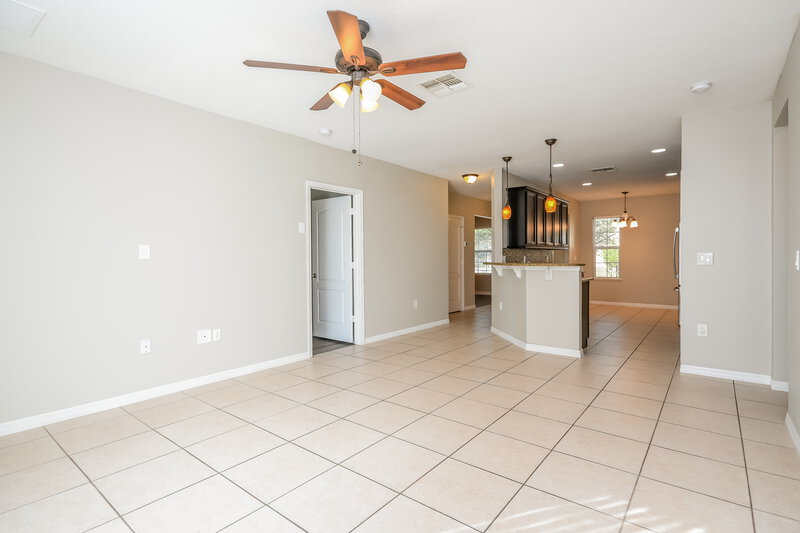 2,240/Mo, 3725 Ryegrass St Clermont, FL 34714 Living Room View 3