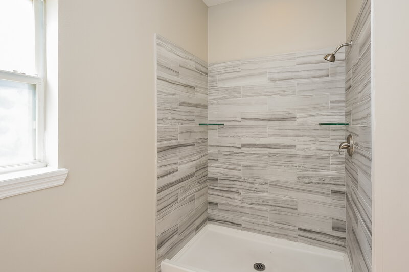 2,180/Mo, 3161 Dasha Palm Dr Kissimmee, FL 34744 Main Bathroom View 2