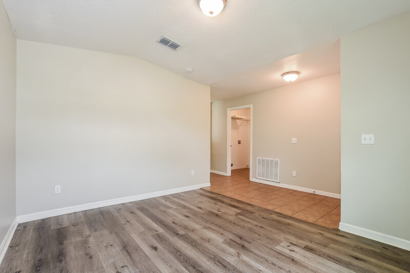2,040/Mo, 125 Cataldo Way Groveland, FL 34736 Living Room View 2