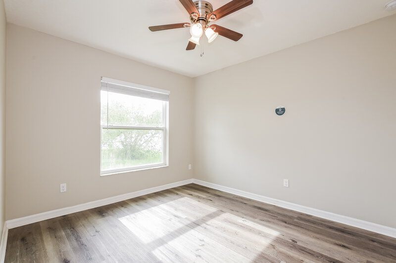 2,040/Mo, 125 Cataldo Way Groveland, FL 34736 Main Bedroom View