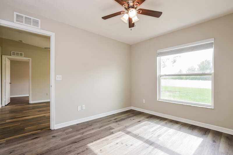 2,040/Mo, 125 Cataldo Way Groveland, FL 34736 Main Bedroom View 2