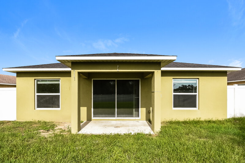 2,040/Mo, 125 Cataldo Way Groveland, FL 34736 Rear View
