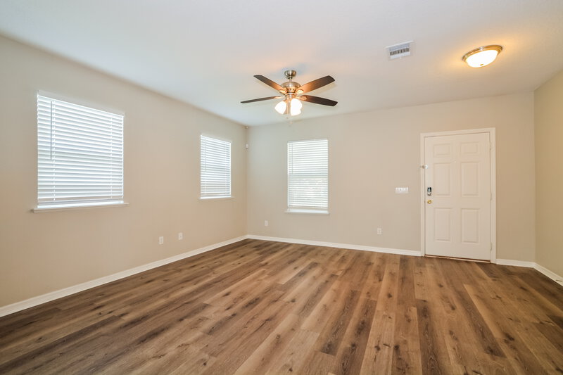 1,815/Mo, 2237 Aitkin Loop Leesburg, FL 34748 Living Room View 2