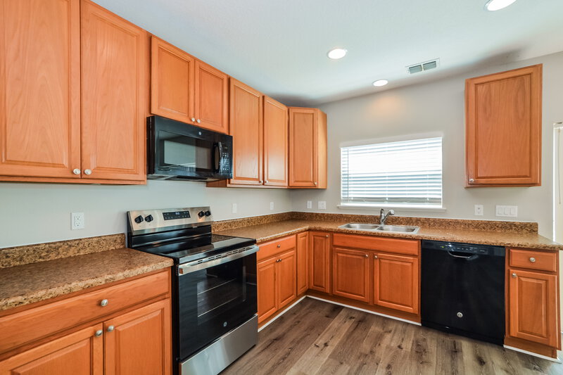 1,815/Mo, 2237 Aitkin Loop Leesburg, FL 34748 Kitchen View