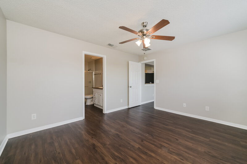 2,095/Mo, 13448 Silver Leaf Cir Clermont, FL 34711 Main Bedroom View 2