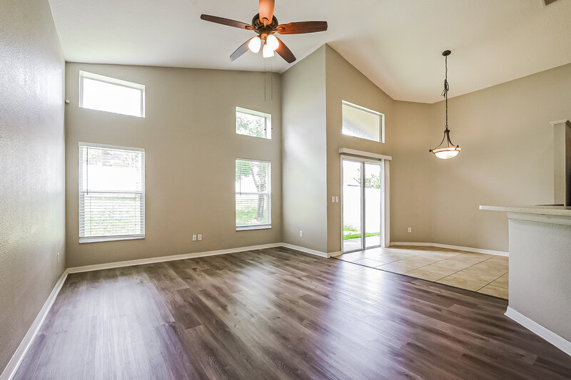 2,535/Mo, 23 Patmore Ash Way Apopka, FL 32703 Living Room View