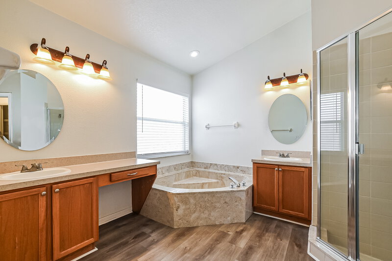 2,535/Mo, 23 Patmore Ash Way Apopka, FL 32703 Main Bathroom View