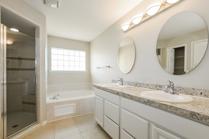 2,785/Mo, 1052 Sadie Lane Winter Garden, FL 34787 Main Bathroom View